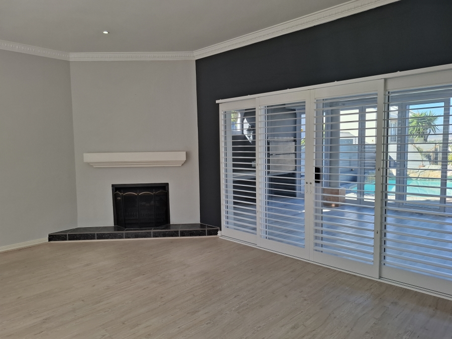 4 Bedroom Property for Sale in West Beach Western Cape